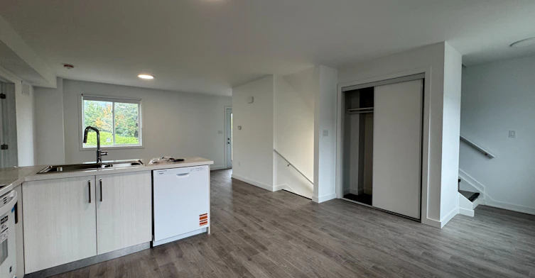 (MAIN)-99 Highriver Trail, Welland, ON, L3C 0H6 - 7