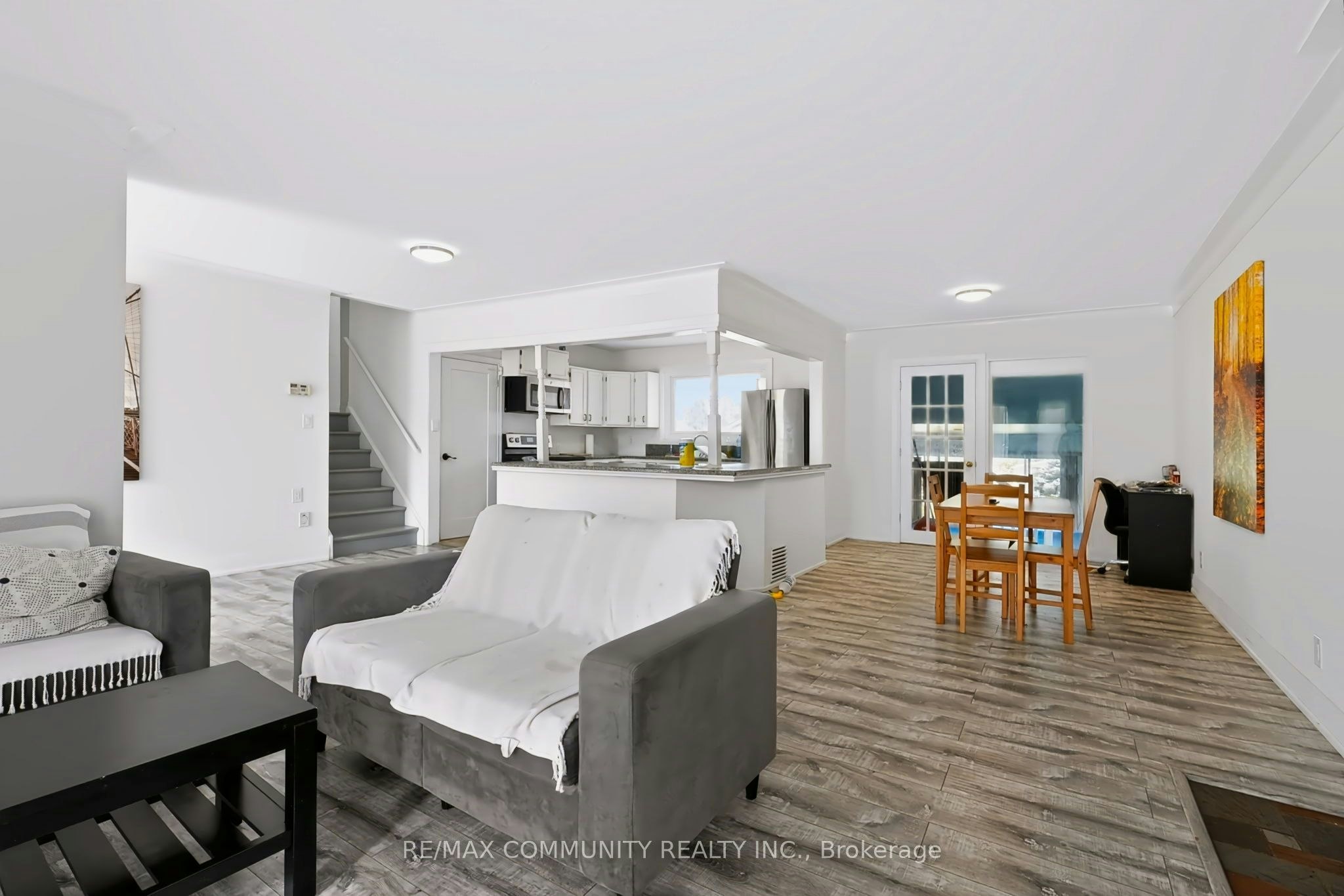 123 Rollins Drive, Belleville, ON, K8N 4J7 - 8