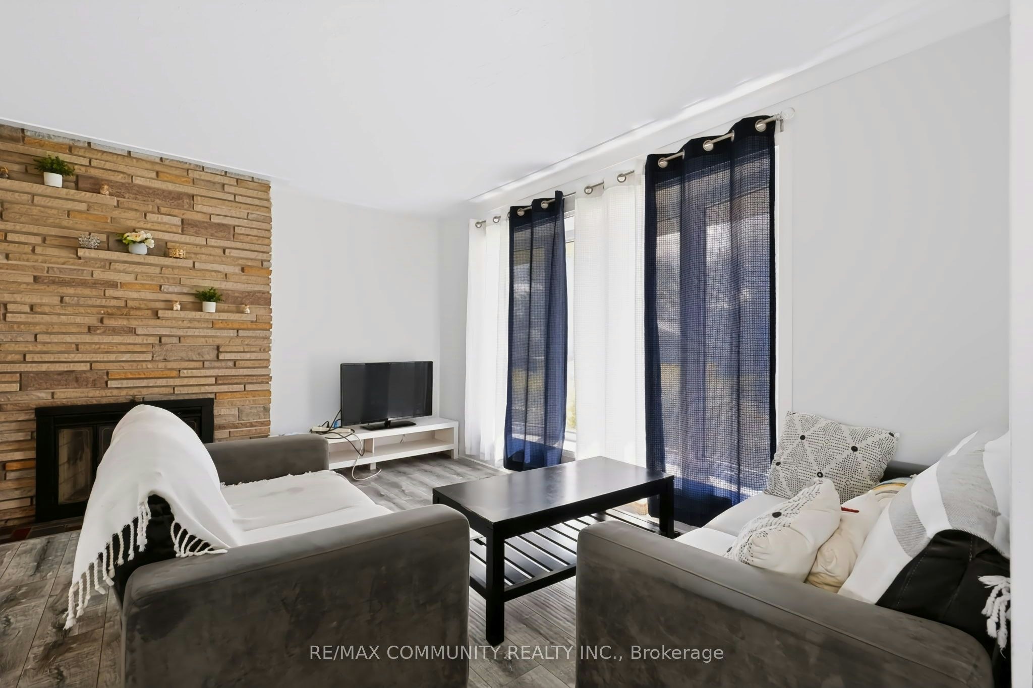 123 Rollins Drive, Belleville, ON, K8N 4J7 - 6