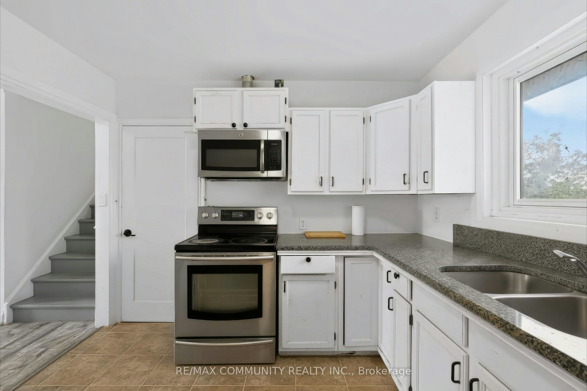 123 Rollins Drive, Belleville, ON, K8N 4J7 - 14