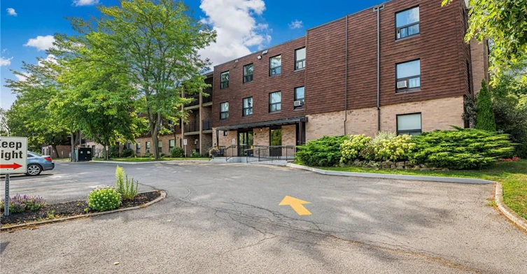 308-4209 Hixon Street, Lincoln, ON, L3J 0K2