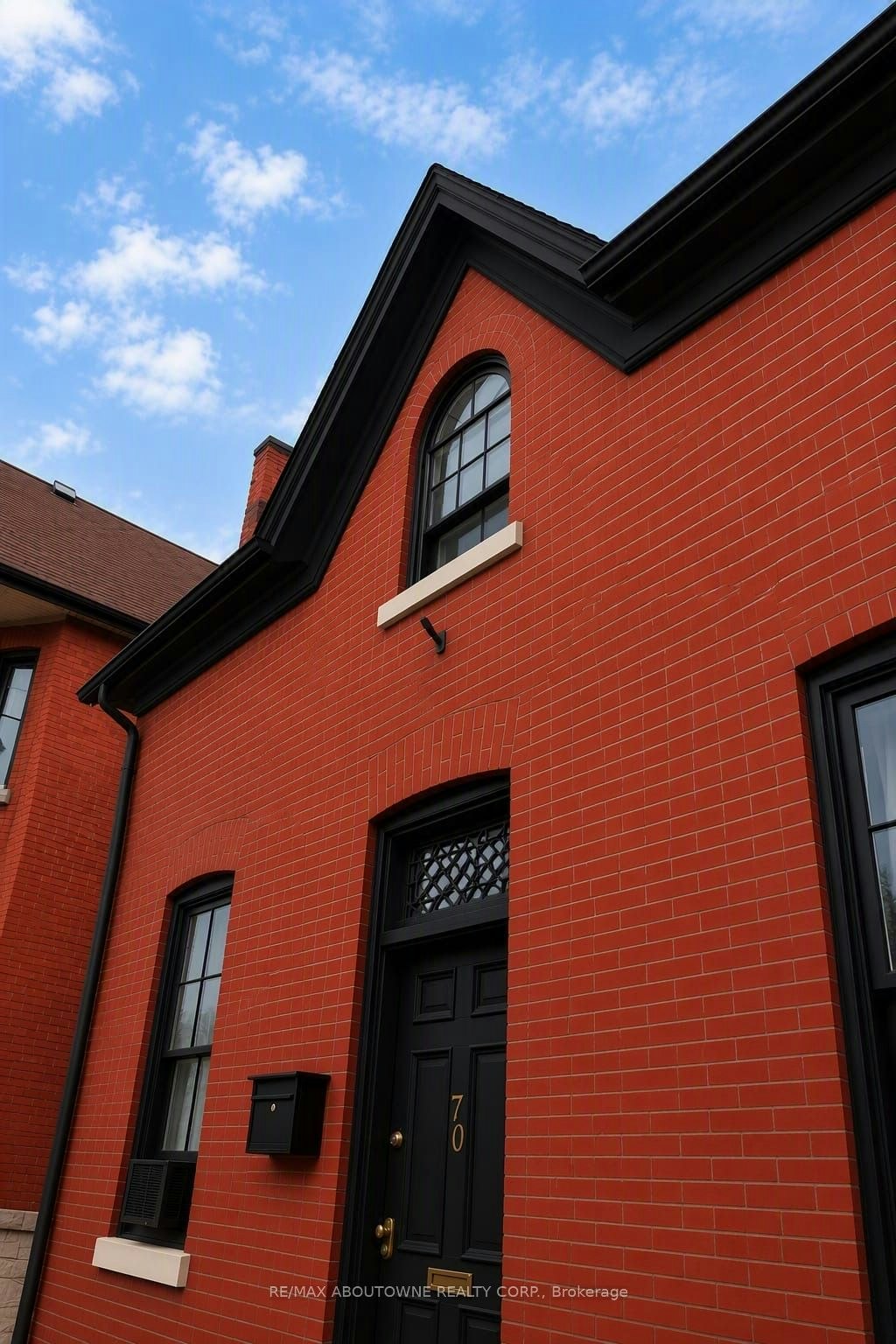 Upper level-70 Wellington Street S, Hamilton, ON, L8N 2R1