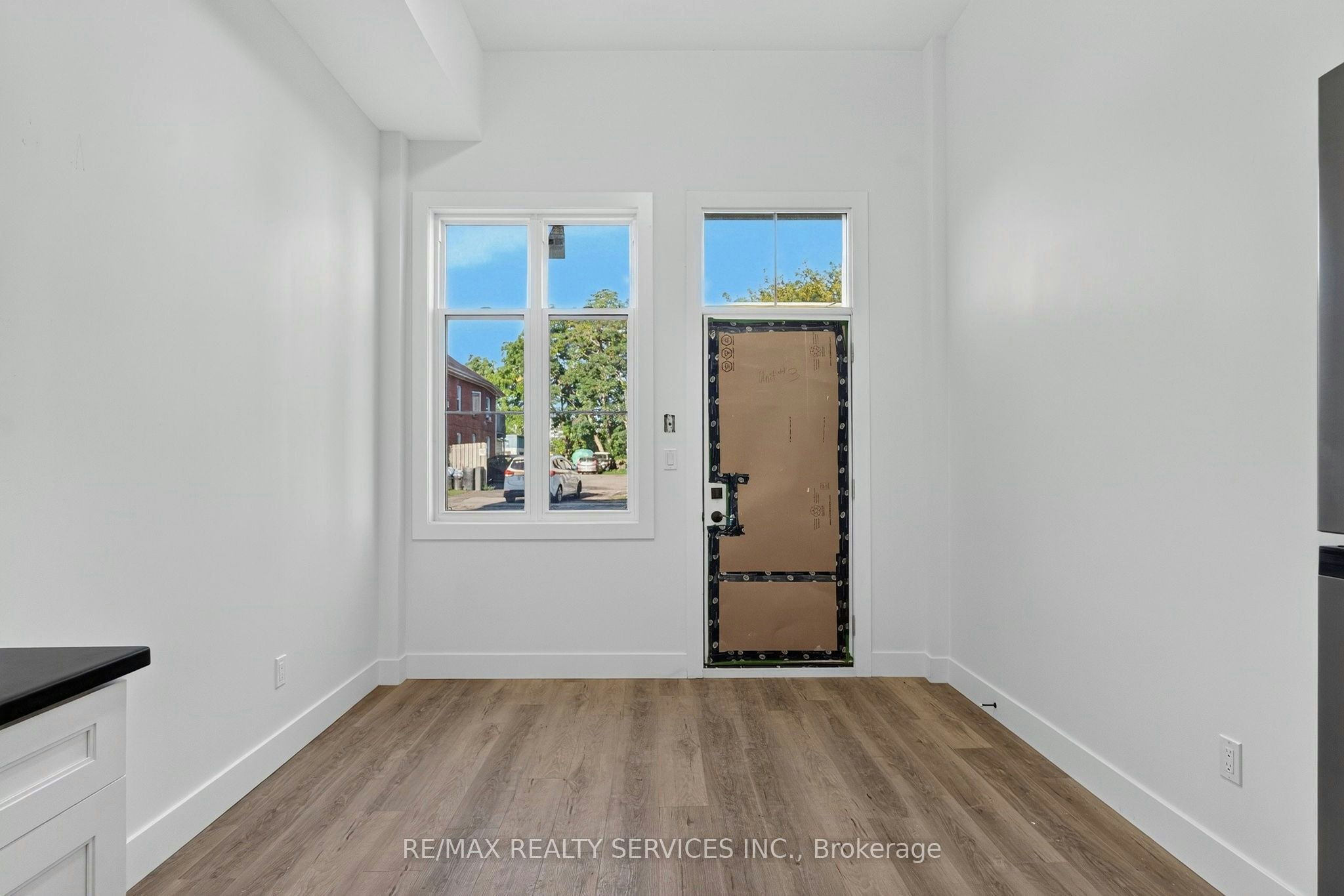 3-260 King Street, Welland, ON, L3B 3J8 - 4