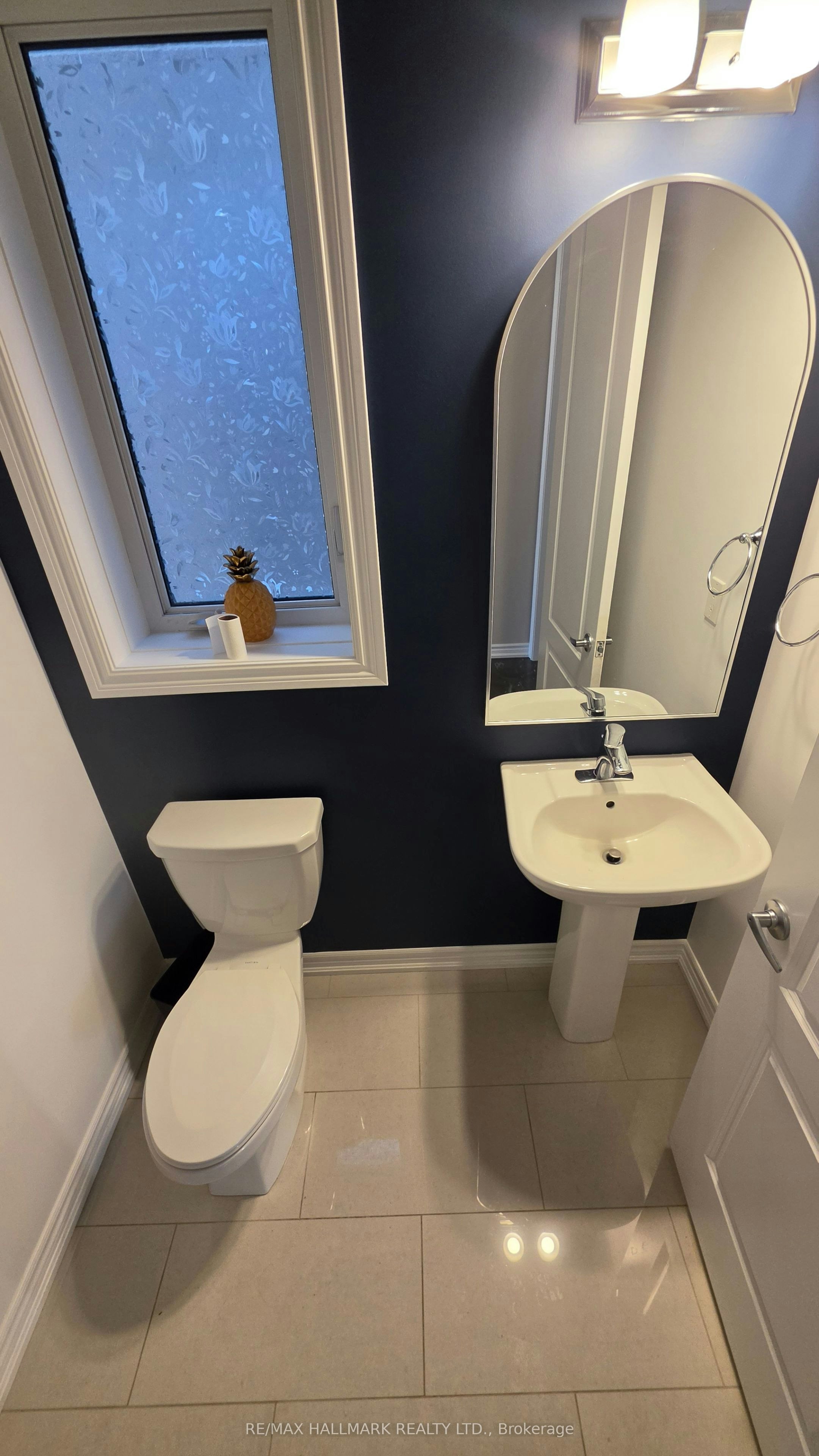 109 Chessington Avenue, East Gwillimbury, ON, L0G 1R0 - 10