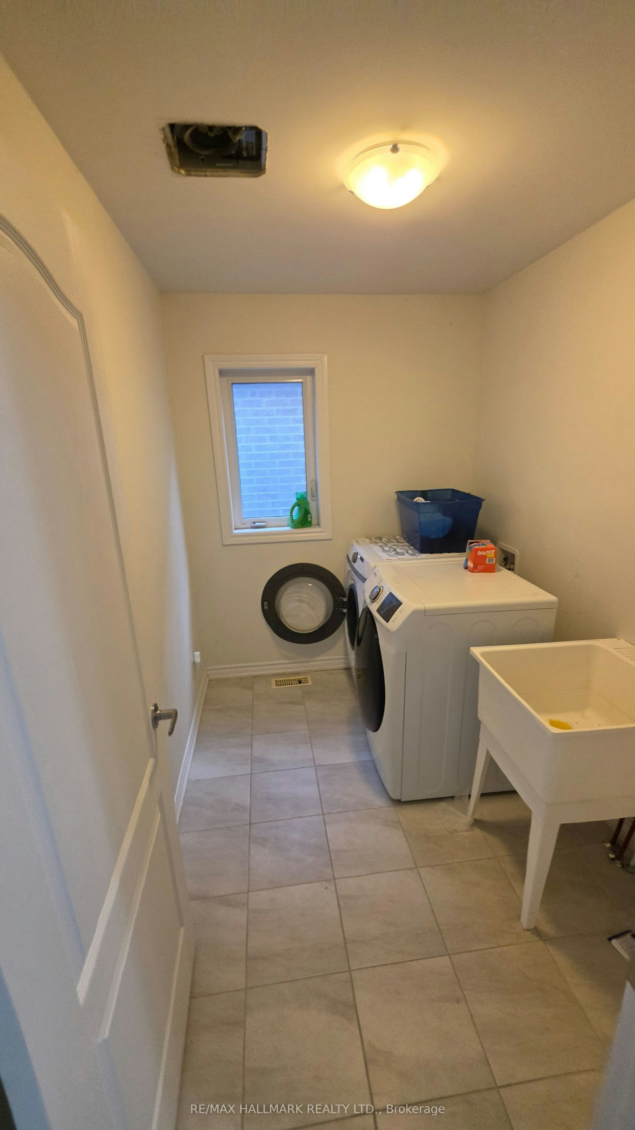 109 Chessington Avenue, East Gwillimbury, ON, L0G 1R0 - 26