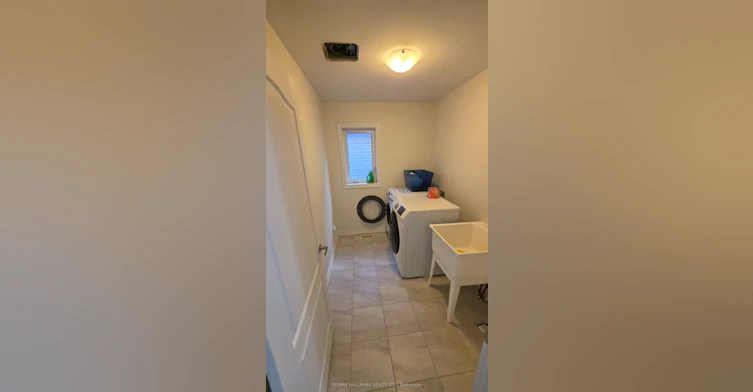 109 Chessington Avenue, East Gwillimbury, ON, L0G 1R0 - 26