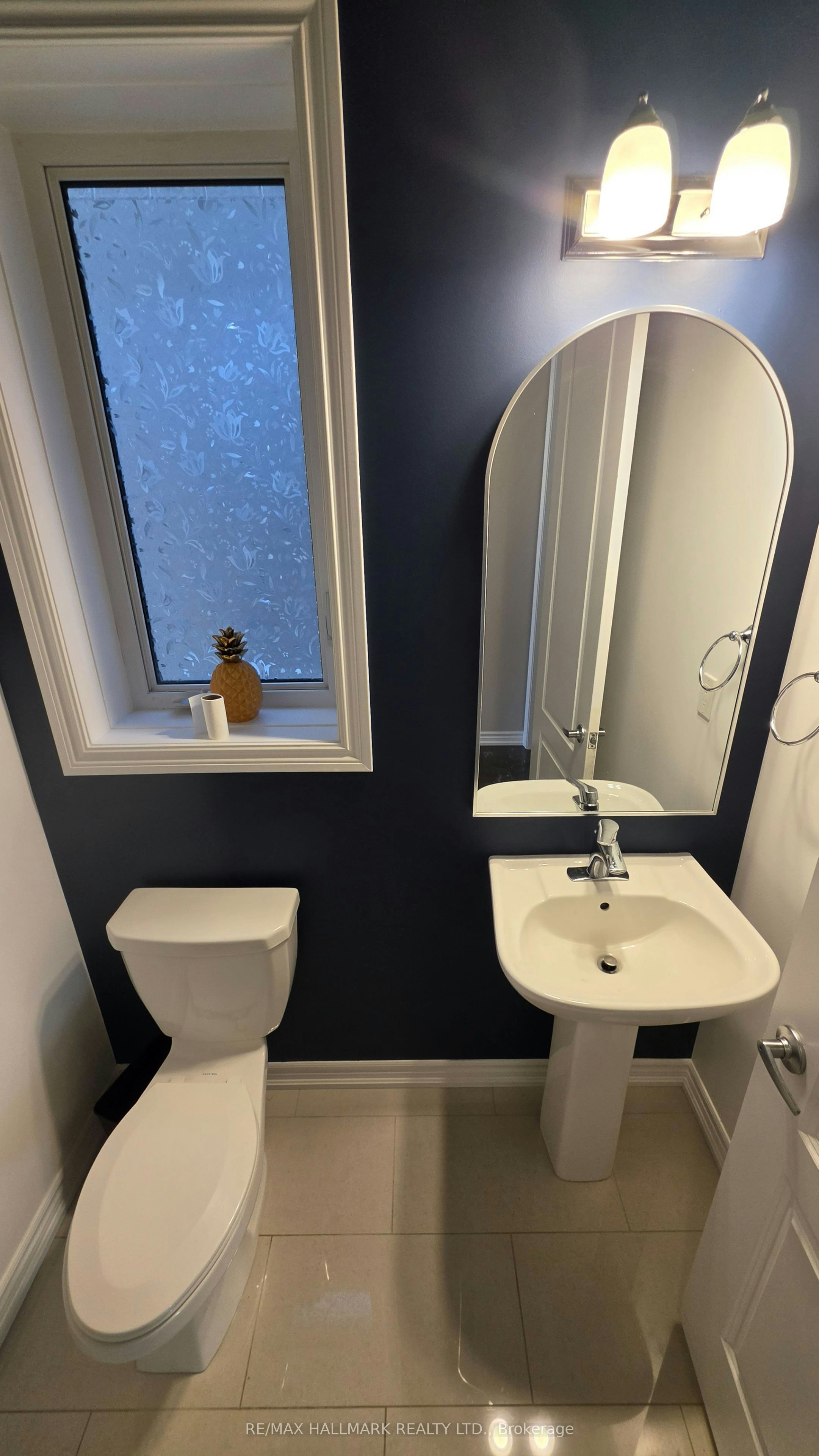 109 Chessington Avenue, East Gwillimbury, ON, L0G 1R0 - 11