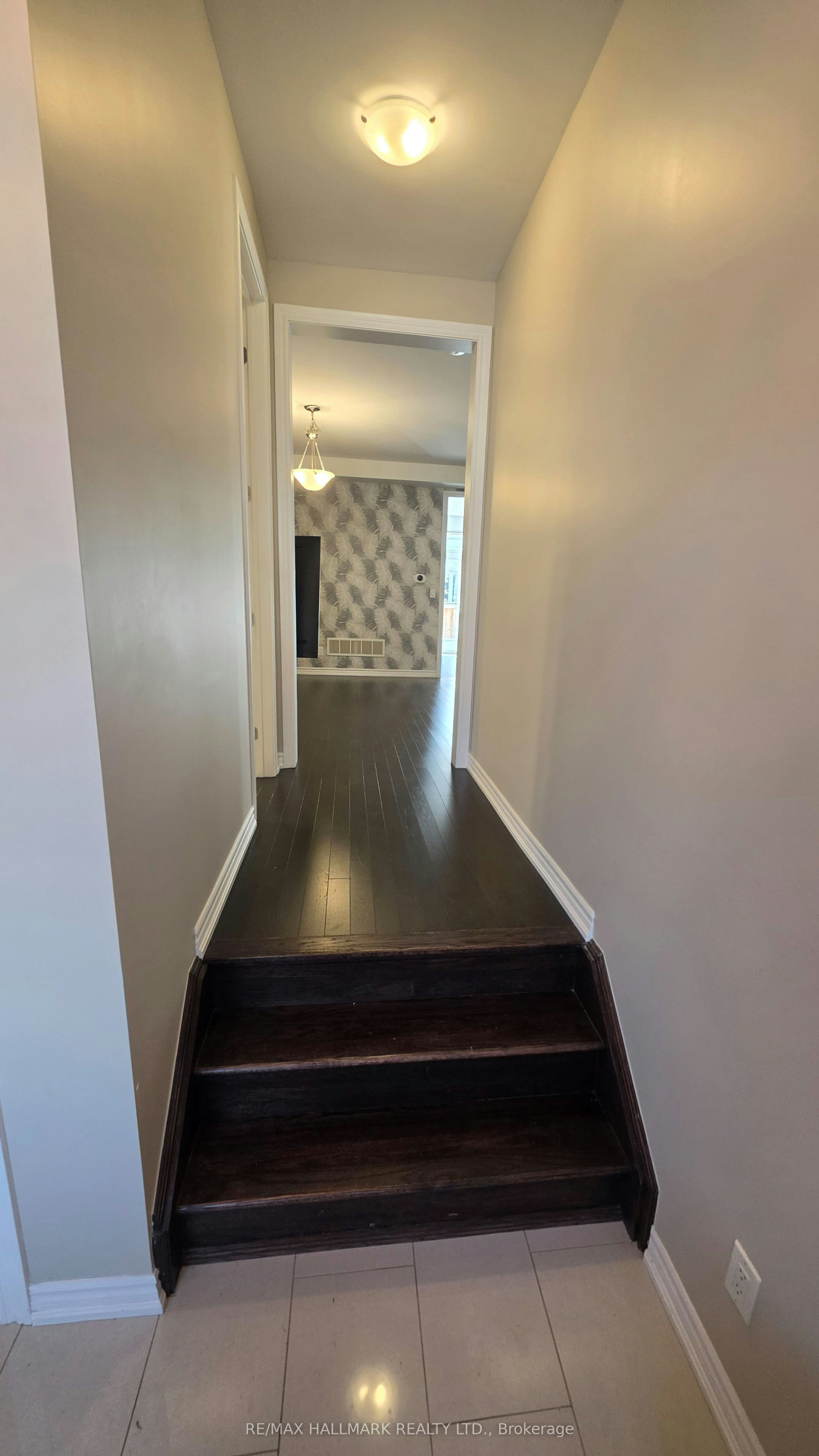 109 Chessington Avenue, East Gwillimbury, ON, L0G 1R0 - 9