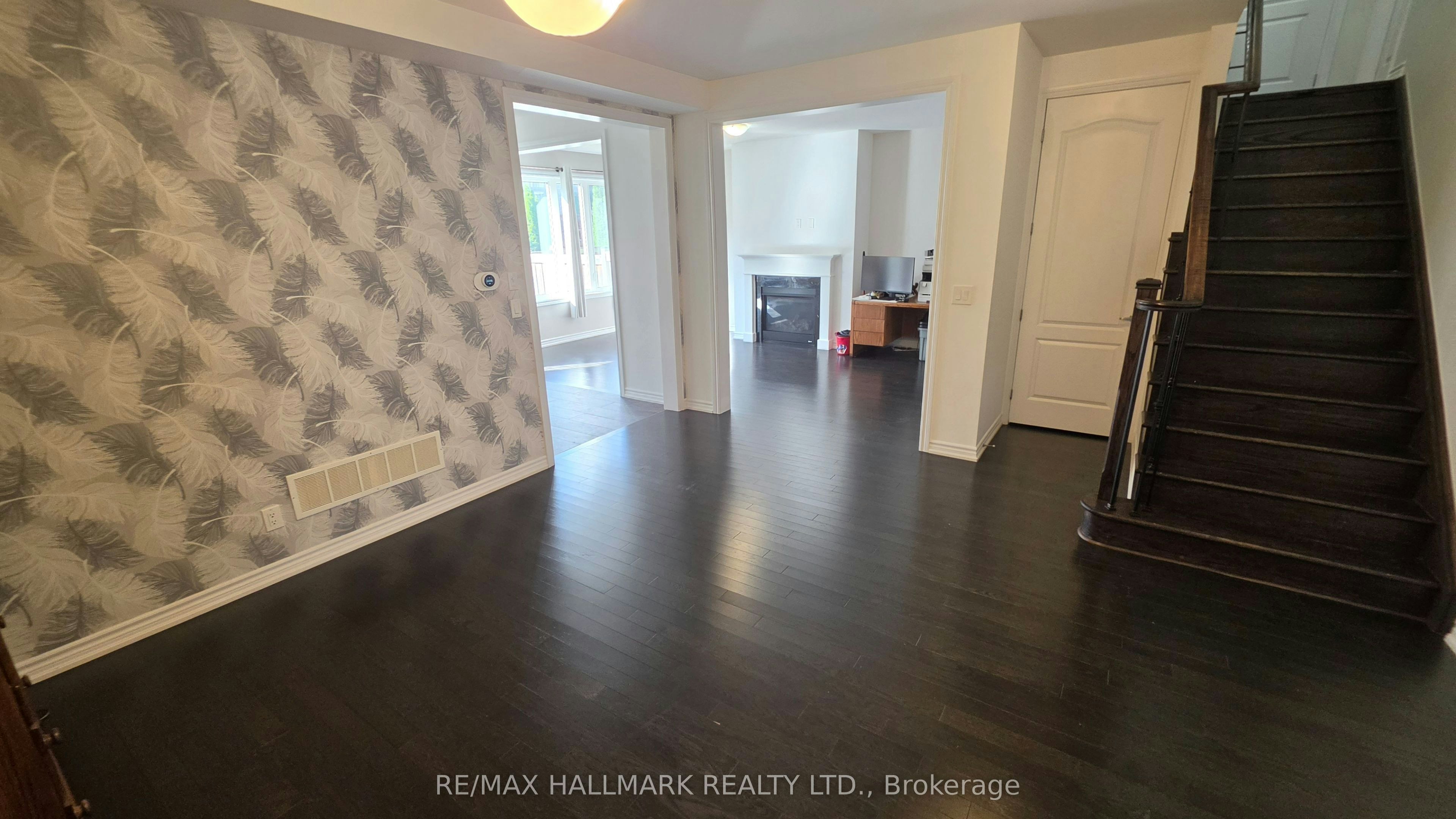 109 Chessington Avenue, East Gwillimbury, ON, L0G 1R0 - 13