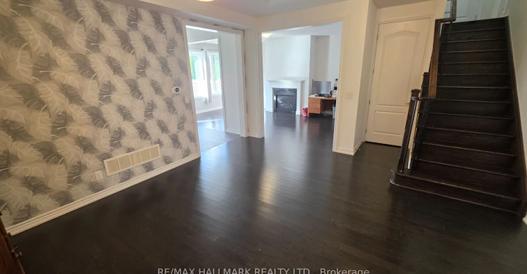109 Chessington Avenue, East Gwillimbury, ON, L0G 1R0 - 13