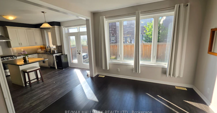 109 Chessington Avenue, East Gwillimbury, ON, L0G 1R0 - 16