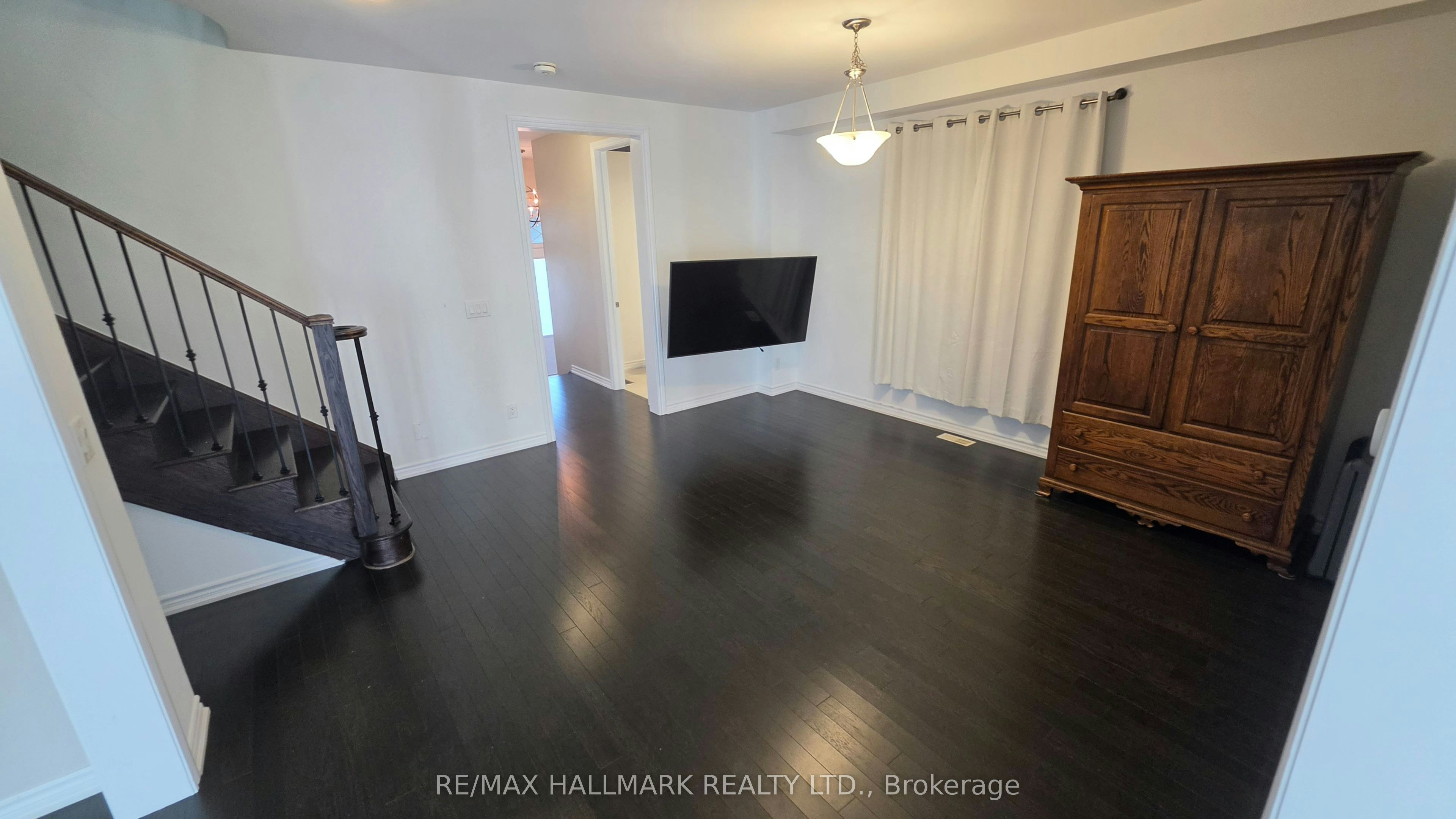 109 Chessington Avenue, East Gwillimbury, ON, L0G 1R0 - 12