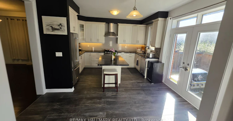 109 Chessington Avenue, East Gwillimbury, ON, L0G 1R0 - 17