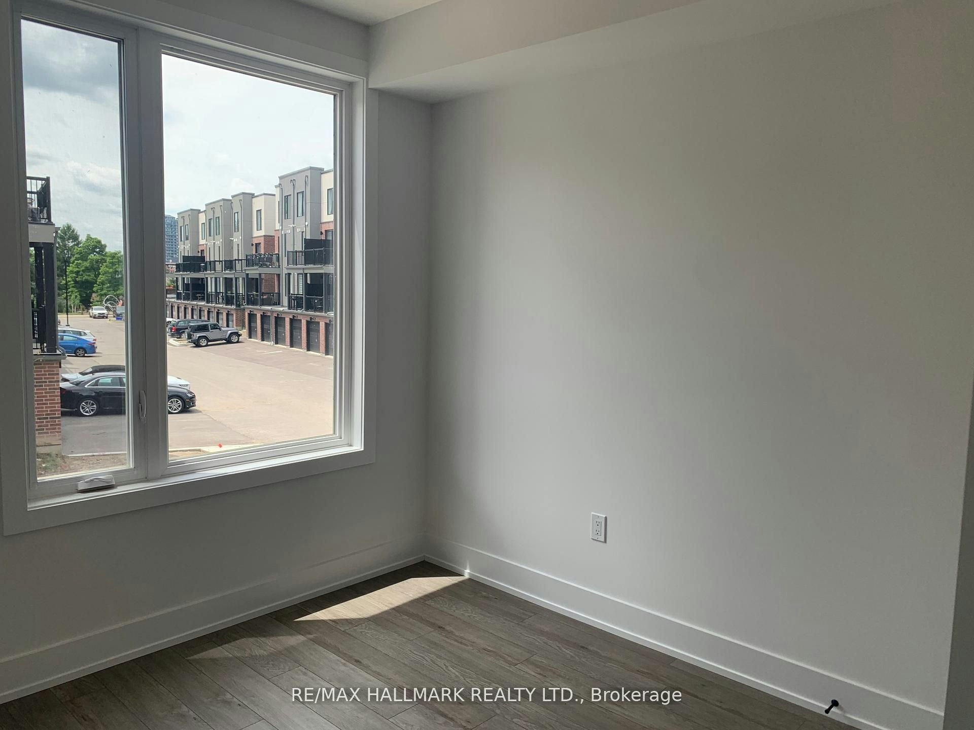 51-99 Roger Street S, Waterloo, ON, N2J 0G1 - 2