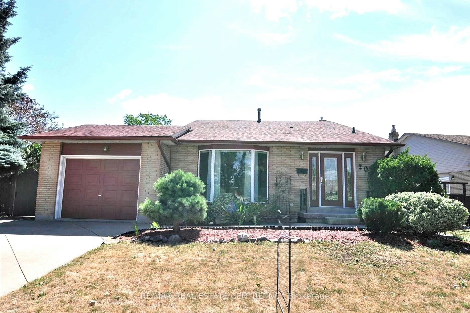 20 Ainsworth Street, Hamilton, ON, L8J 1T1