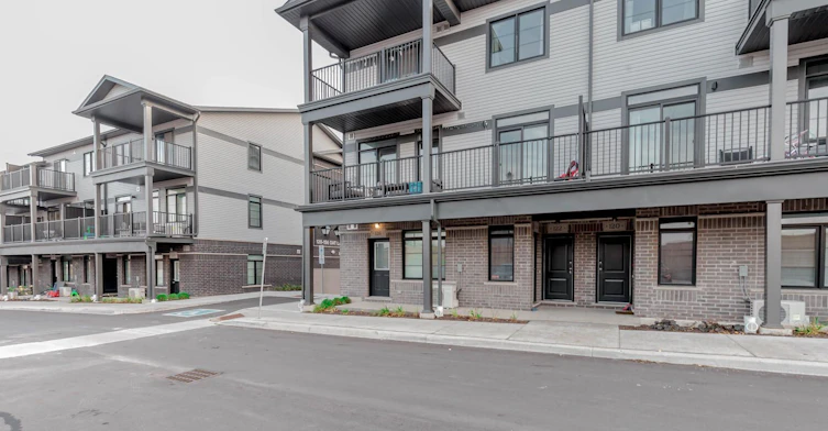 122 Oat Lane, Kitchener, ON, N2R 0S8 - 2