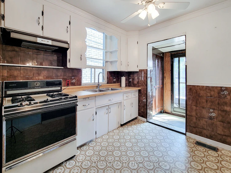 36 Dalkeith Avenue, Hamilton, ON, L8L 3J2 - 26