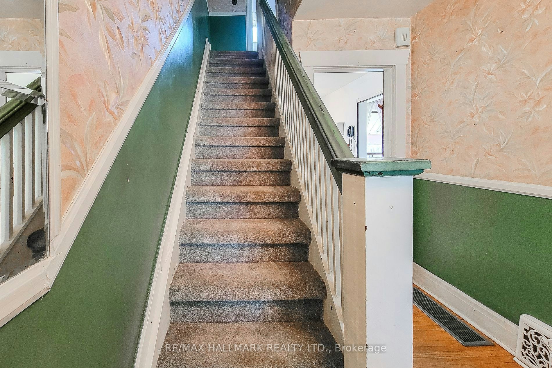 36 Dalkeith Avenue, Hamilton, ON, L8L 3J2 - 29
