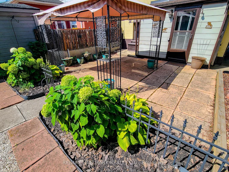 36 Dalkeith Avenue, Hamilton, ON, L8L 3J2 - 11