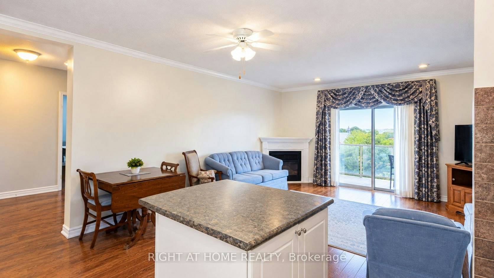 503-60 Wyndham Street S, Guelph, ON, N1E 7H7 - 3