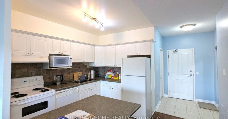503-60 Wyndham Street S, Guelph, ON, N1E 7H7 - 11
