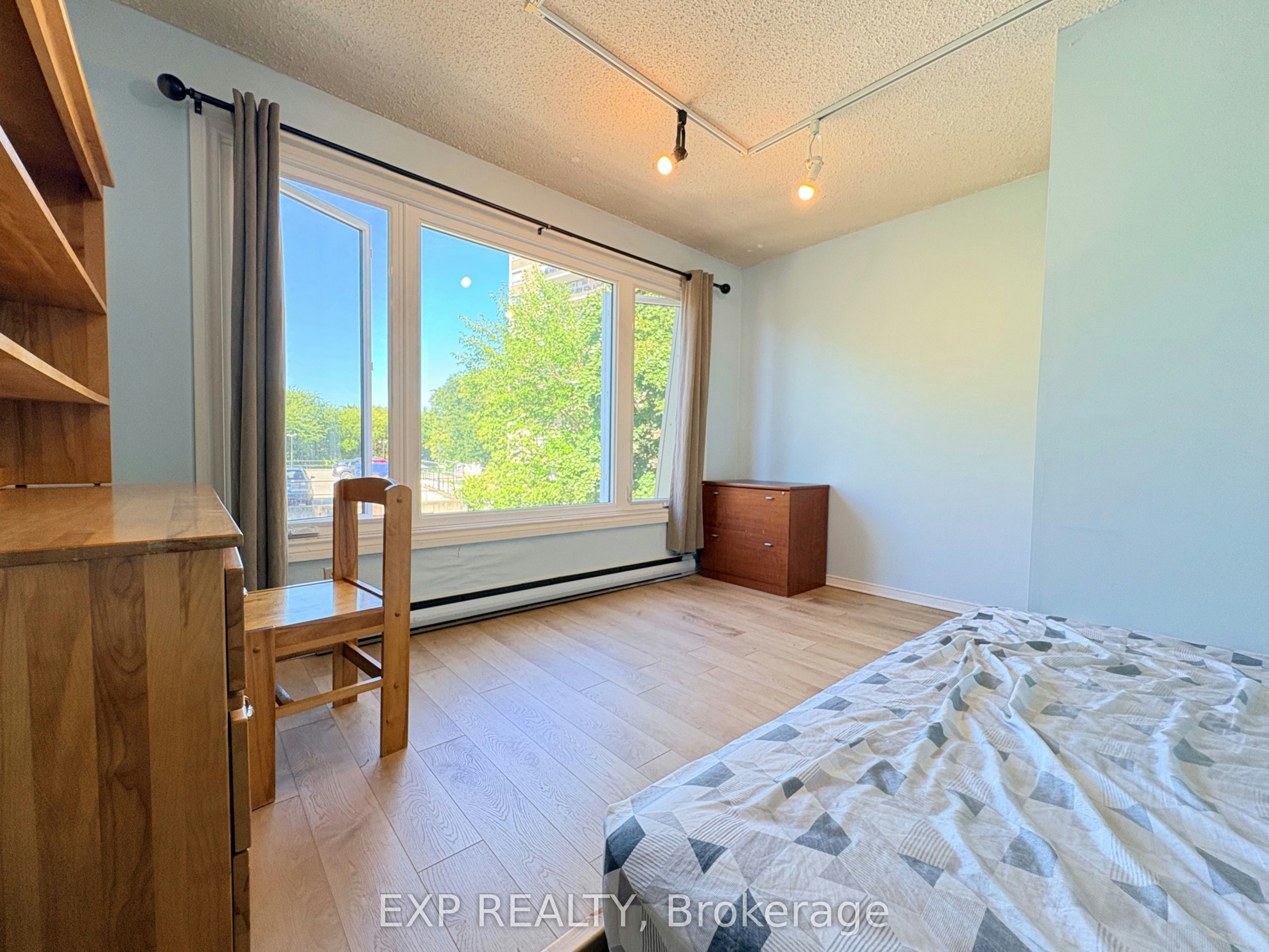 1-341 Geneva Street, St. Catharines, ON, L2N 2G3 - 3