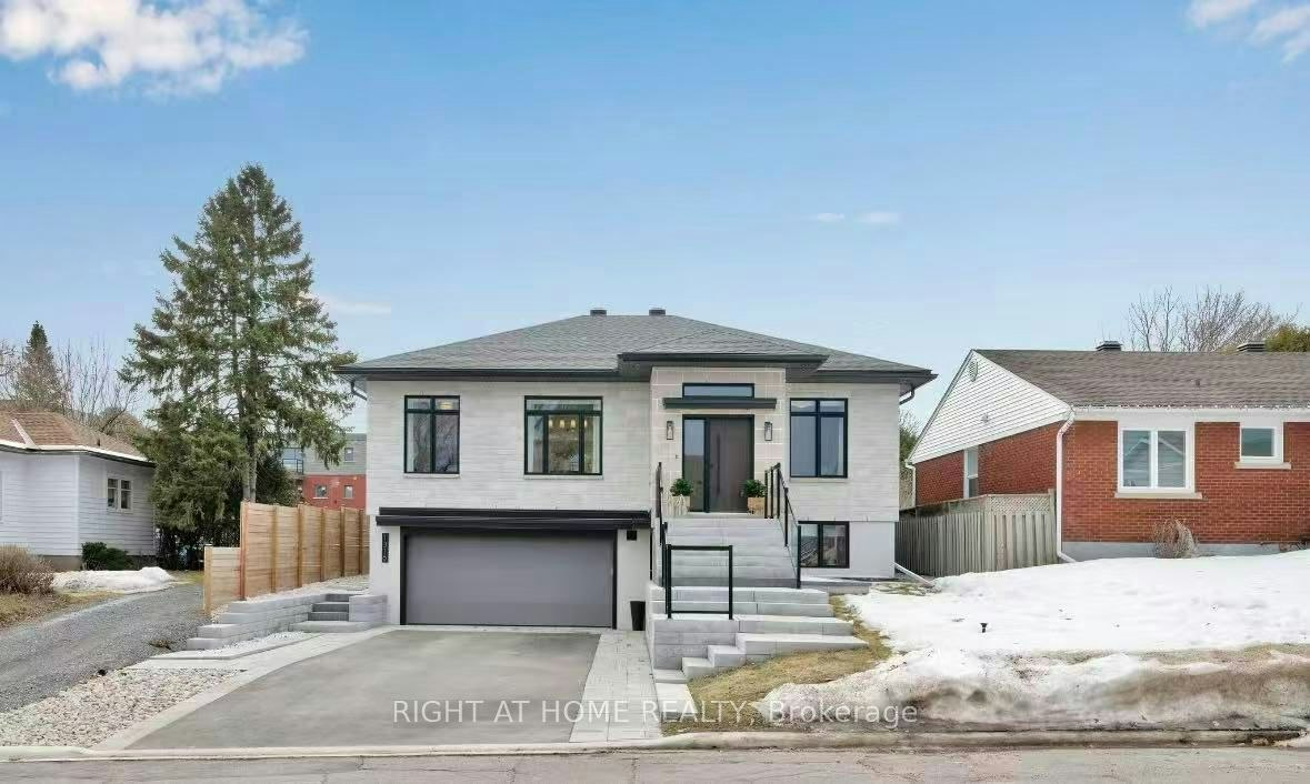 #2-1316 Dochester Ave Avenue, Ottawa, ON, K1Z 8E7