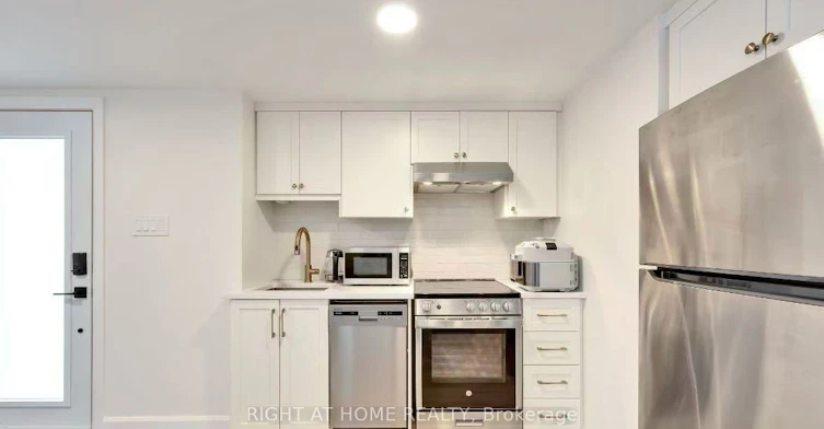 #2-1316 Dochester Ave Avenue, Ottawa, ON, K1Z 8E7 - 5