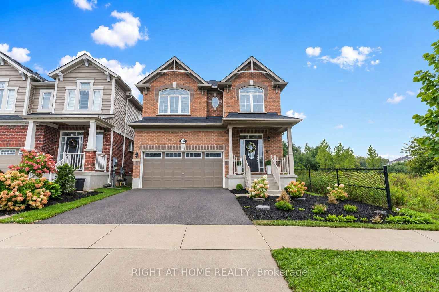 404 Equestrian Way, Cambridge, ON, N3E 0B9