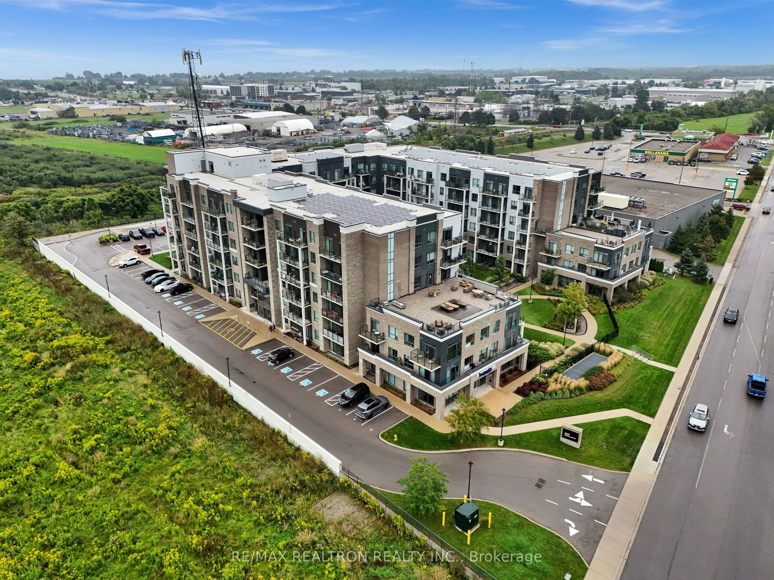 140-5055 Greenlane Road, Lincoln, ON, L3J 2J3