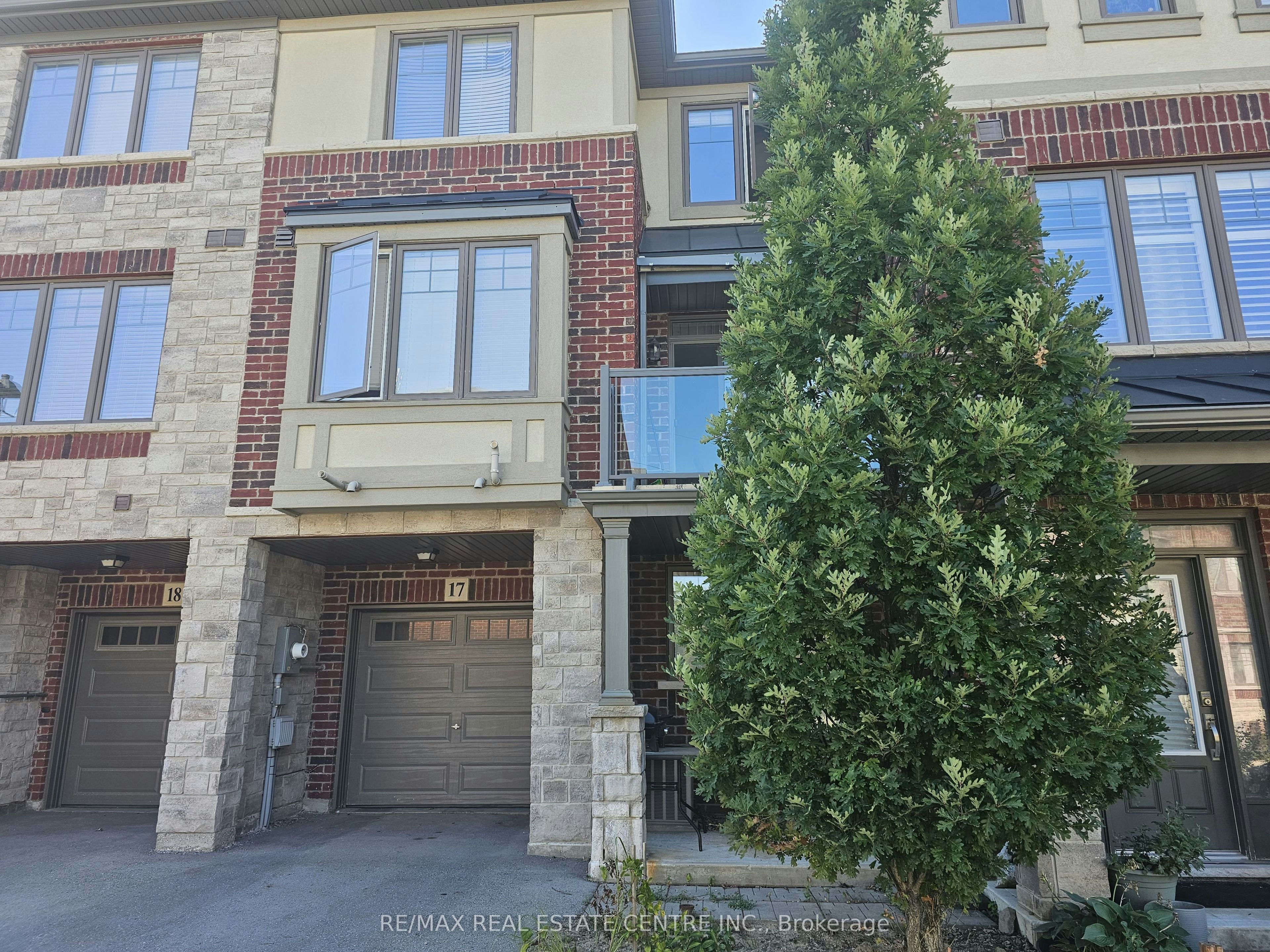 17-1169 Garner Road E, Hamilton, ON, L9G 0G8