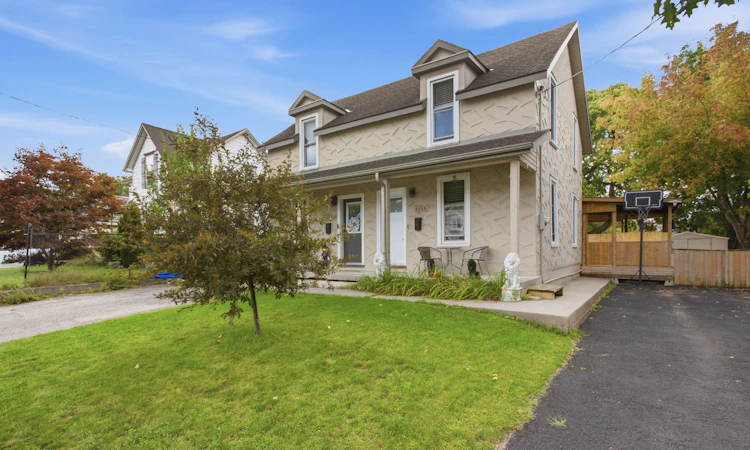 1108 Queenston Road