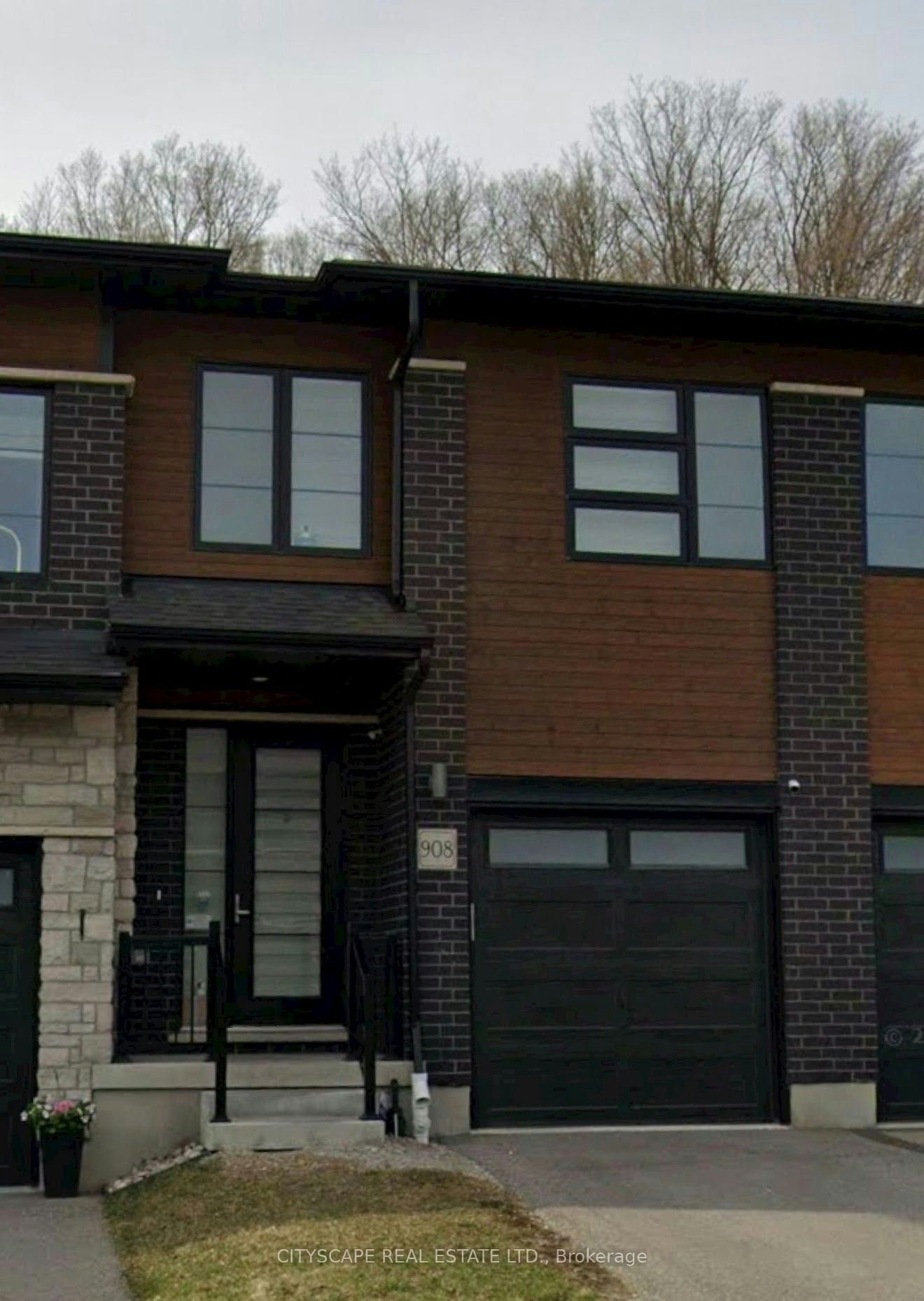 908 Robert Ferrie Drive, Kitchener, ON, N2R 0P2