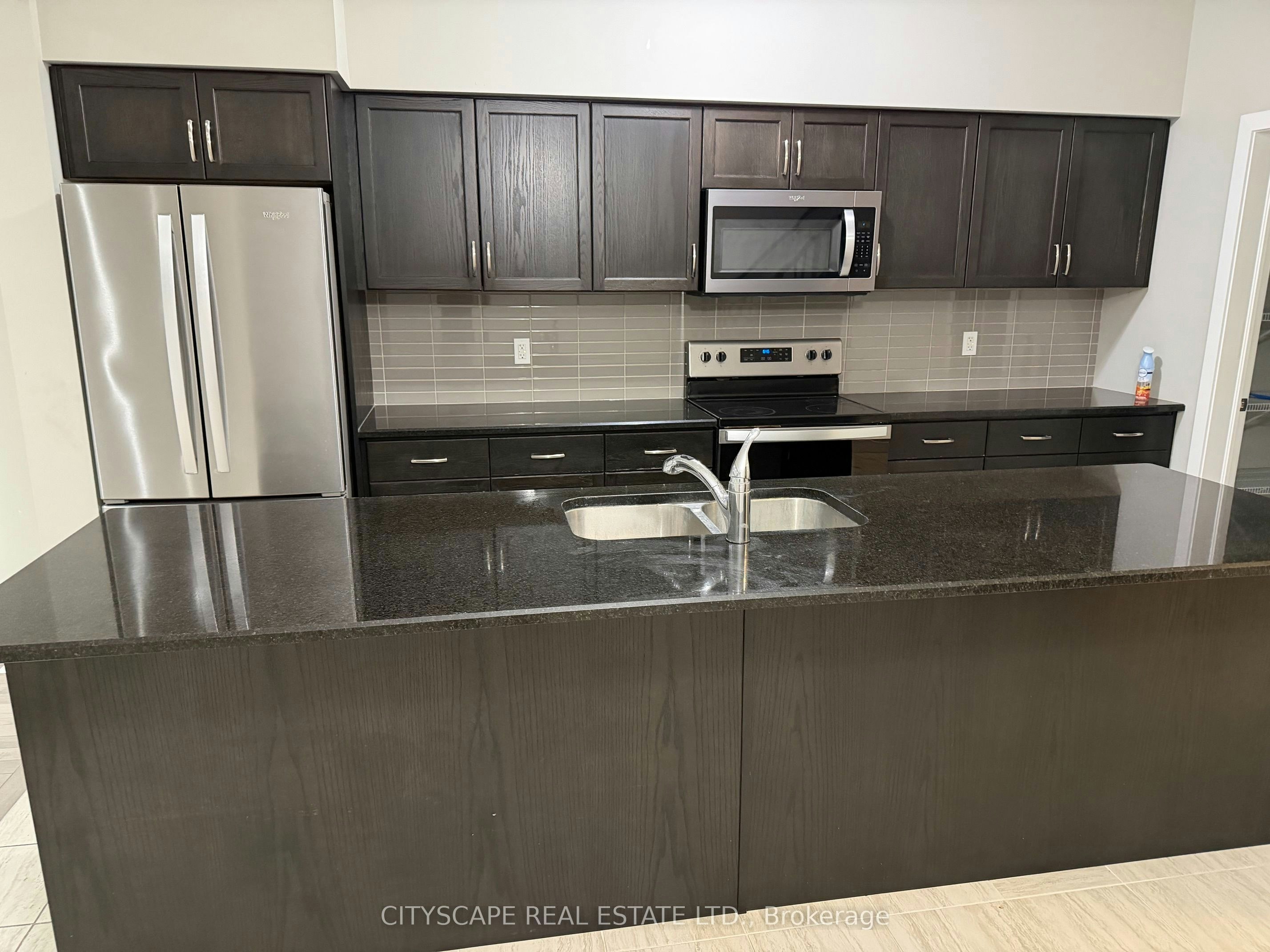 908 Robert Ferrie Drive, Kitchener, ON, N2R 0P2 - 3