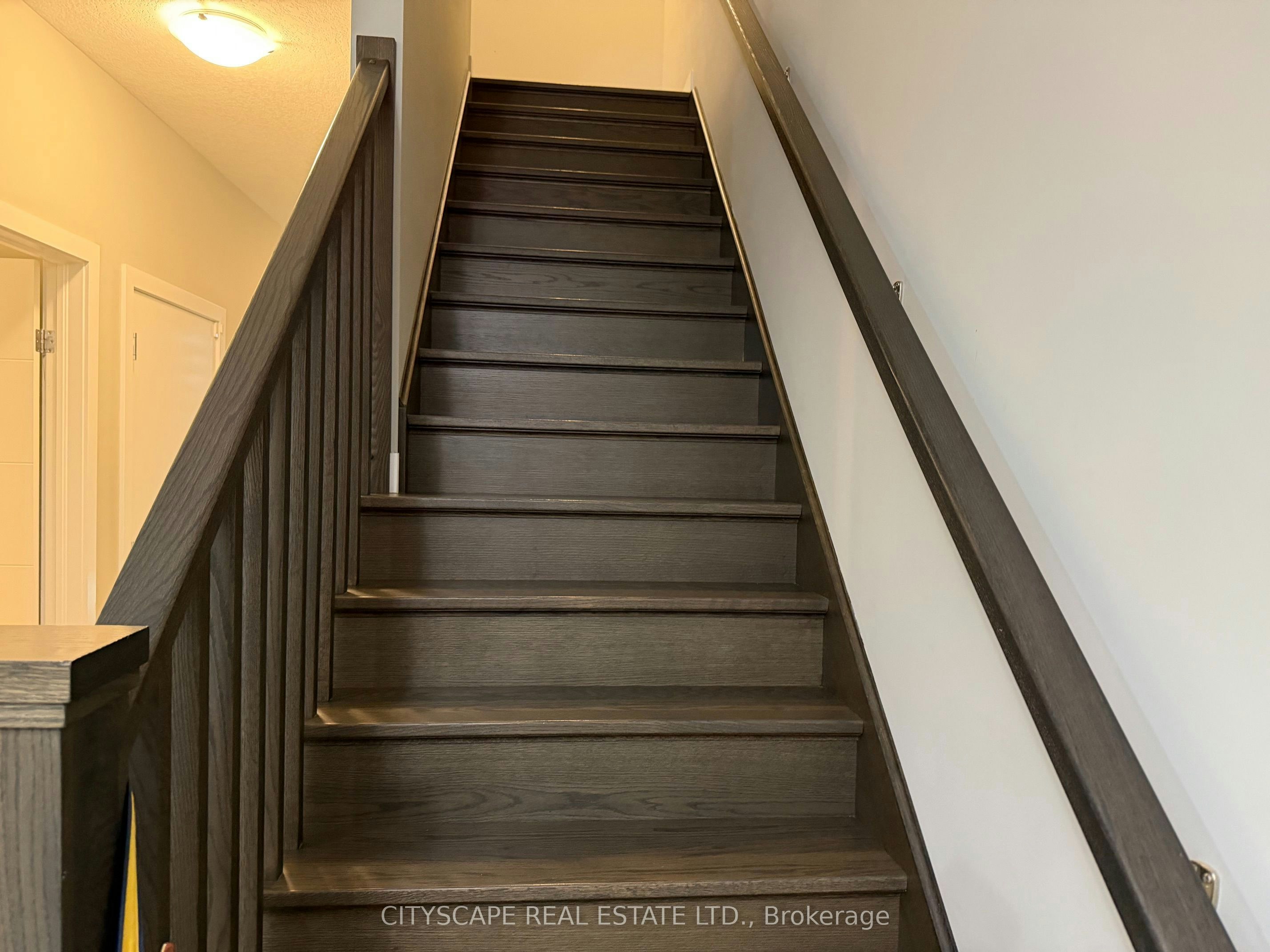 908 Robert Ferrie Drive, Kitchener, ON, N2R 0P2 - 7