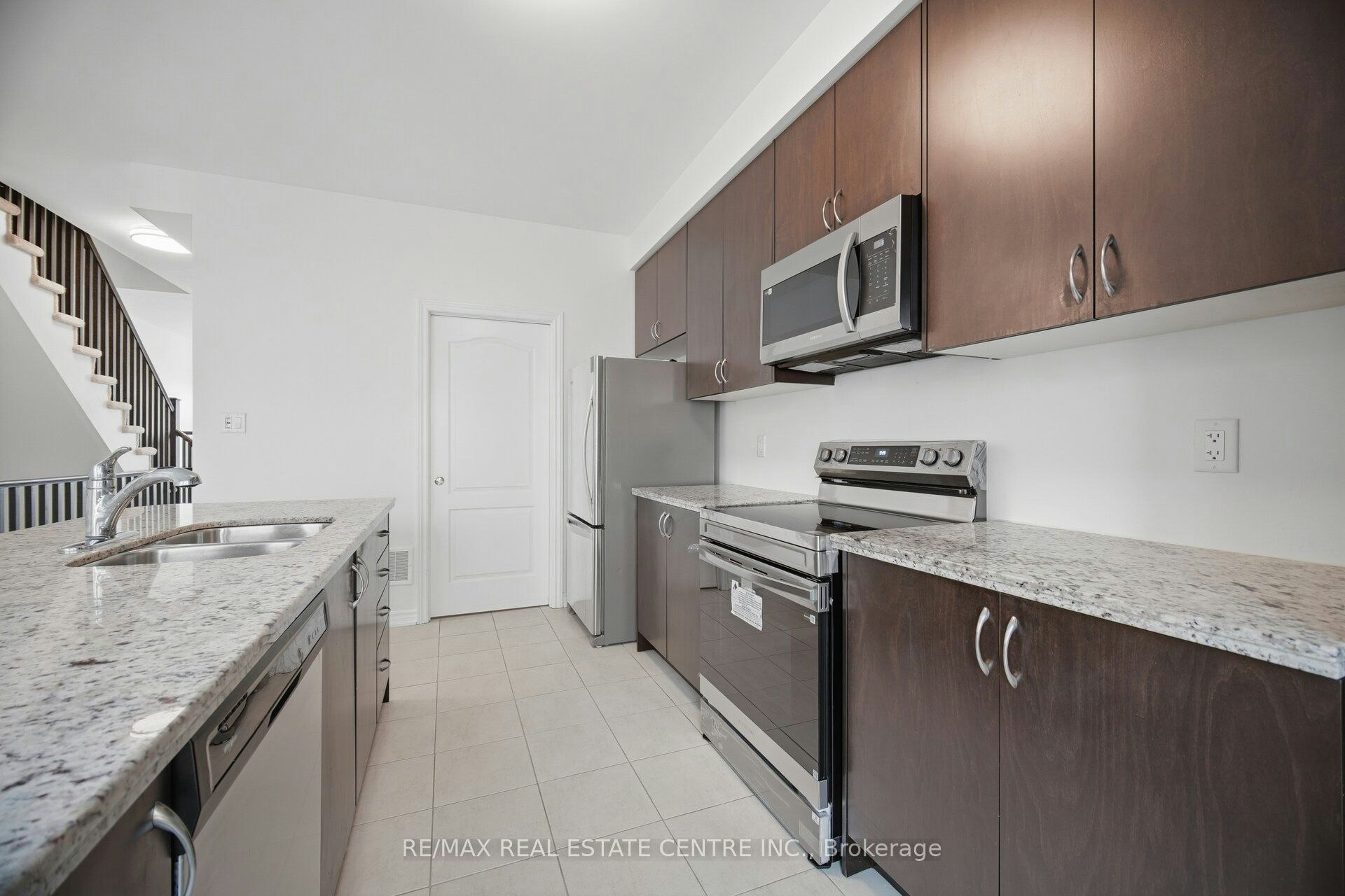 137 Borers Creek Circle, Hamilton, ON, L8B 1W3 - 16