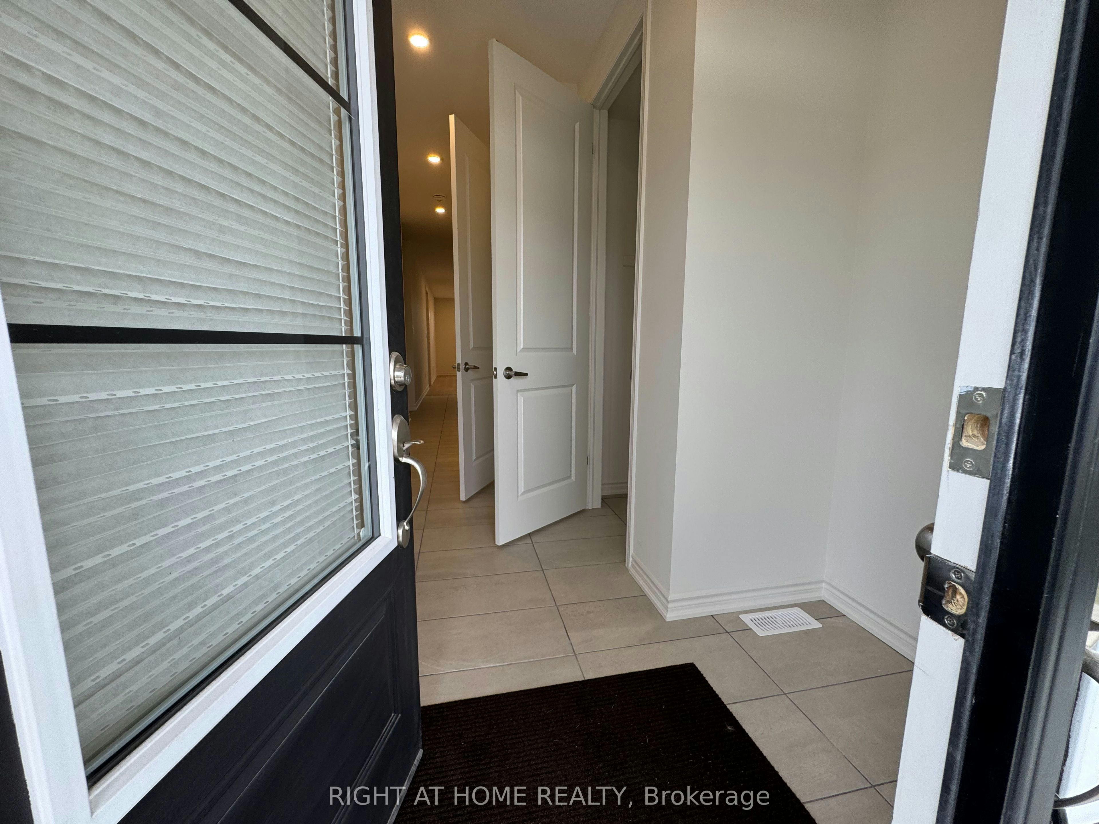 Main-60 Debois Street, Kawartha Lakes, ON, K9V 6A9 - 4