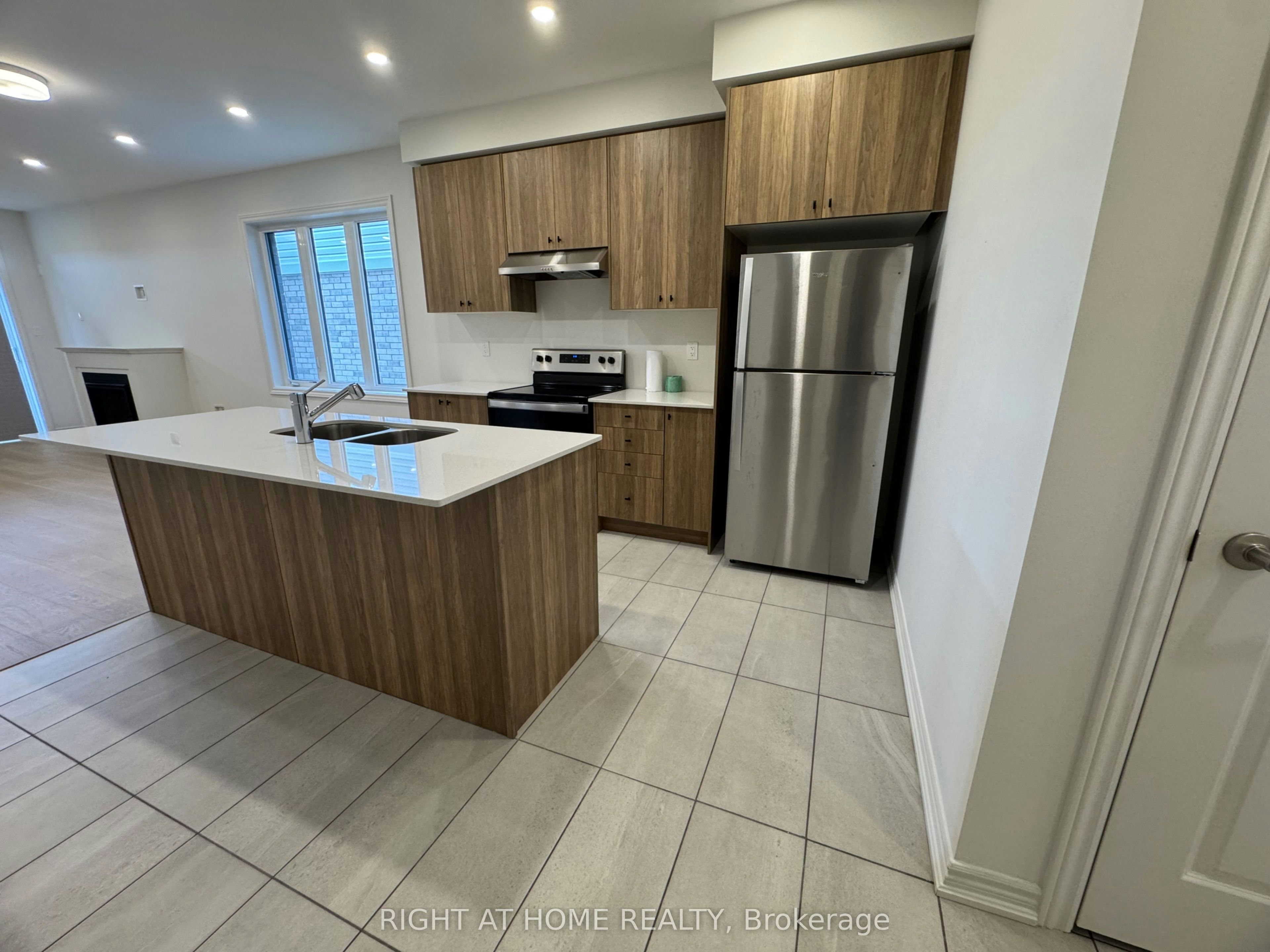 Main-60 Debois Street, Kawartha Lakes, ON, K9V 6A9 - 16