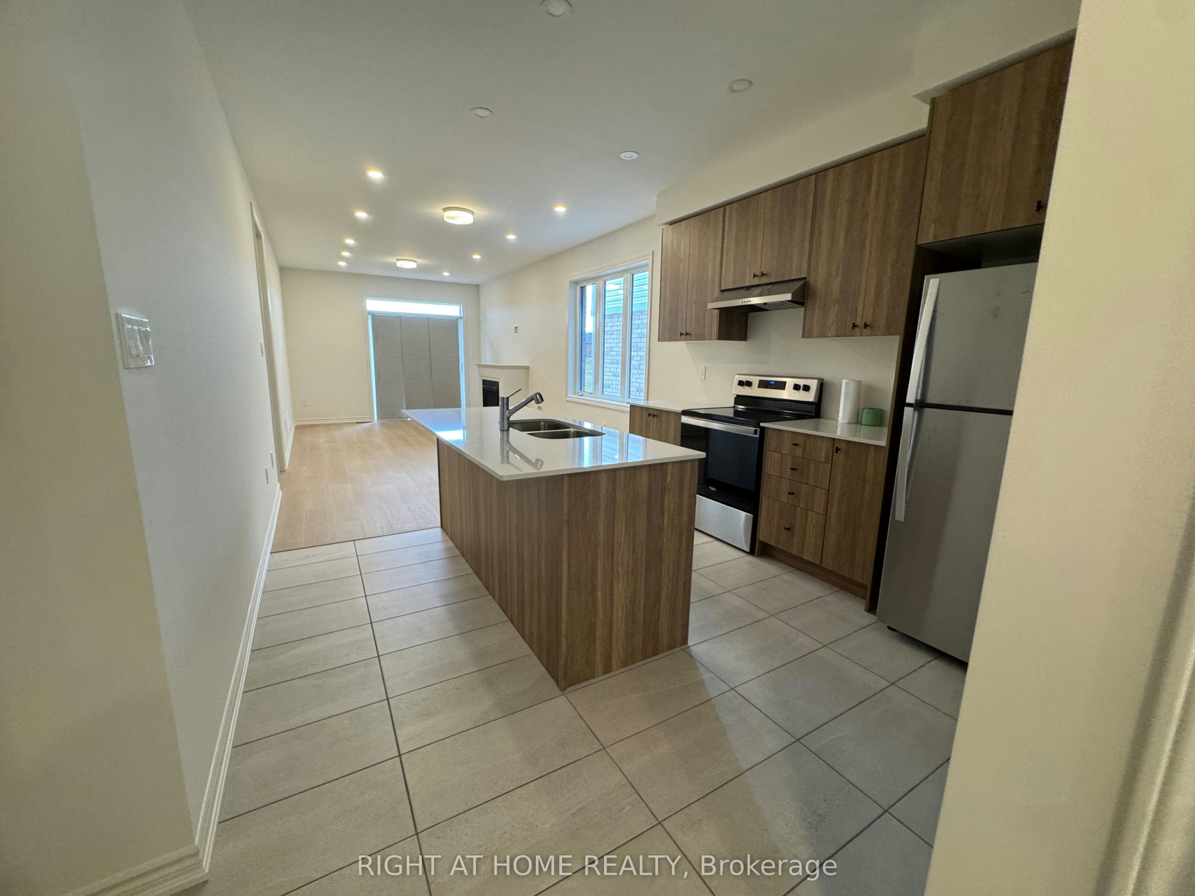 Main-60 Debois Street, Kawartha Lakes, ON, K9V 6A9 - 14
