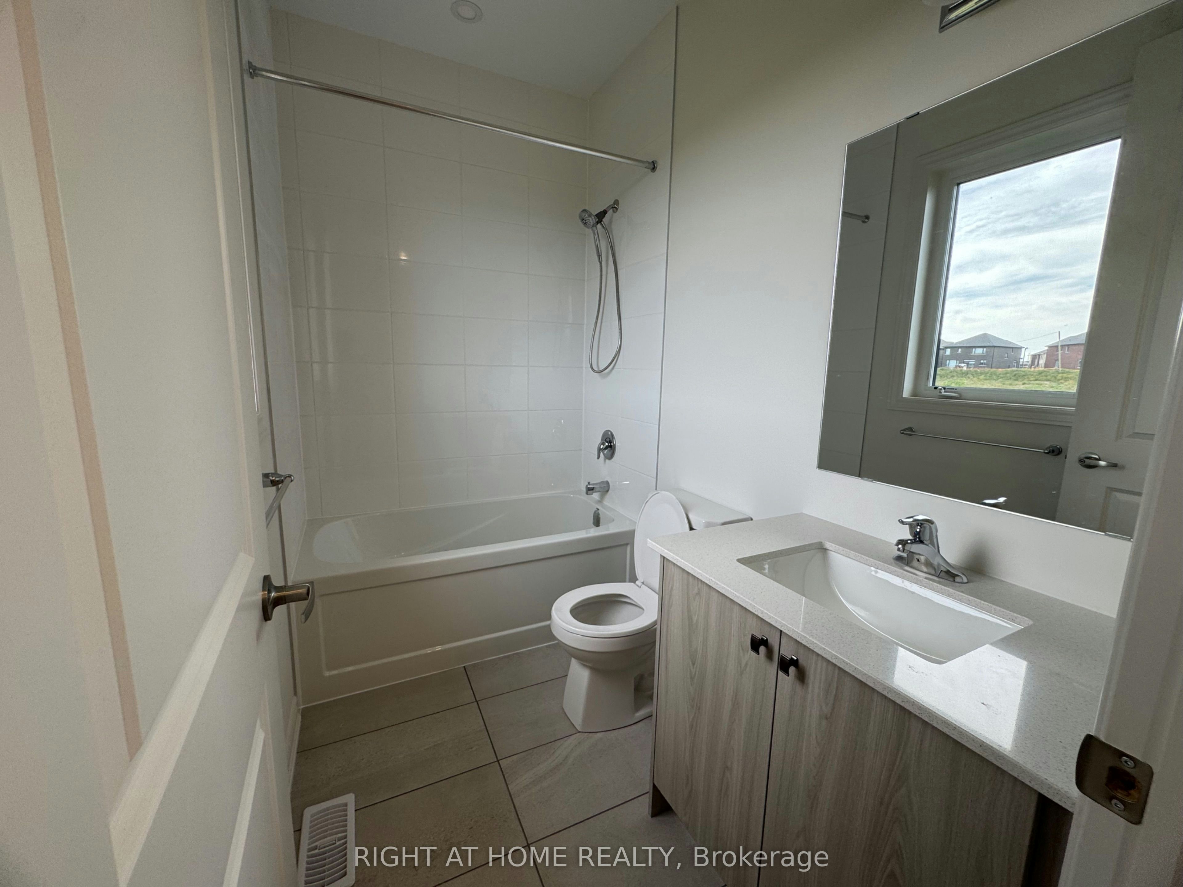 Main-60 Debois Street, Kawartha Lakes, ON, K9V 6A9 - 32