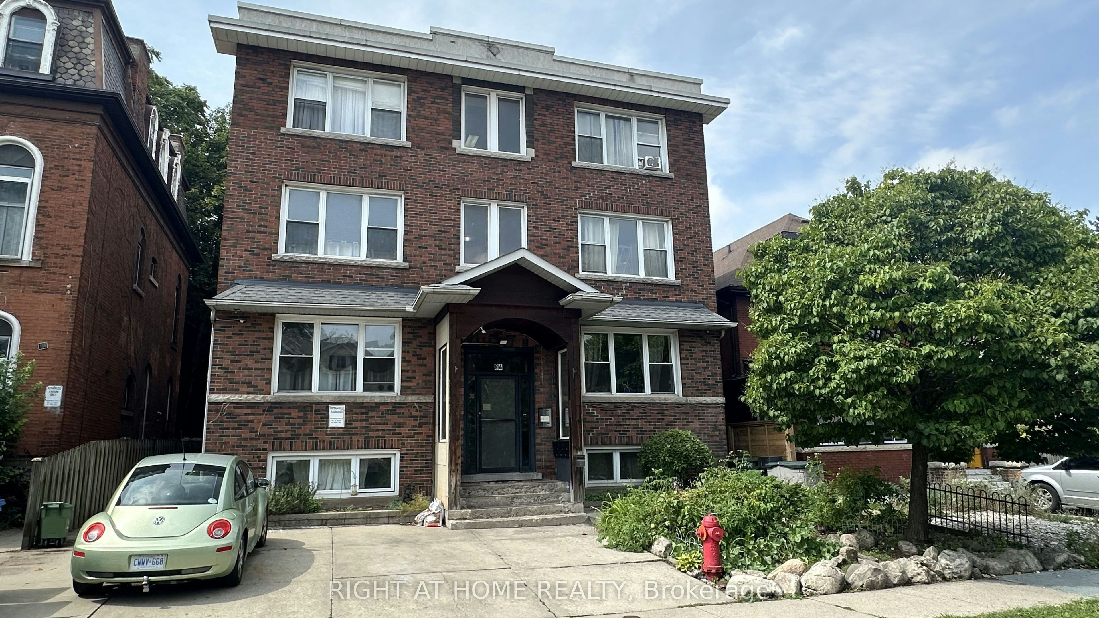 84 Proctor Boulevard, Hamilton, ON, L8M 2M4