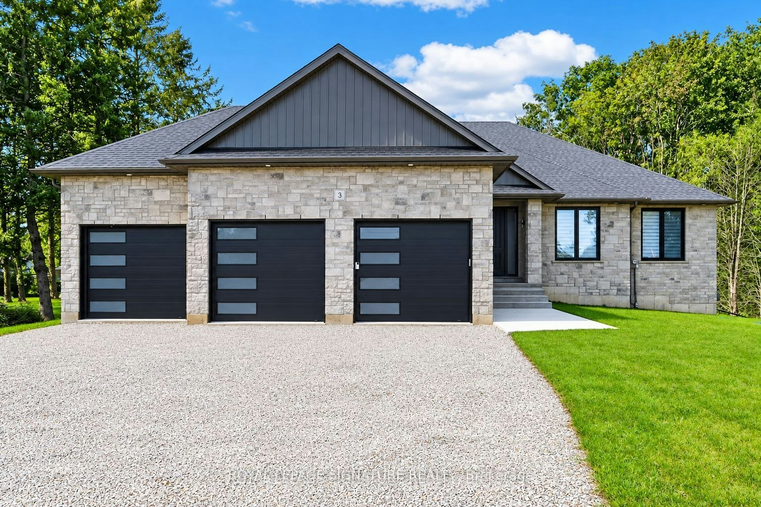3 Kings Lane, Brant, ON, N0E 1R0