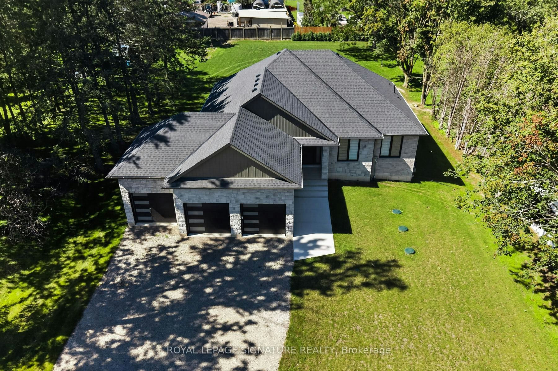 3 Kings Lane, Brant, ON, N0E 1R0