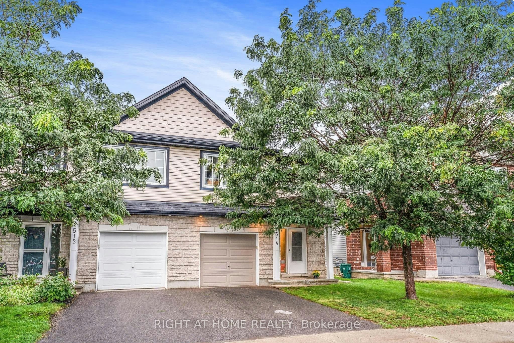 514 Cherokee Way, Ottawa, ON, K2S 0H5