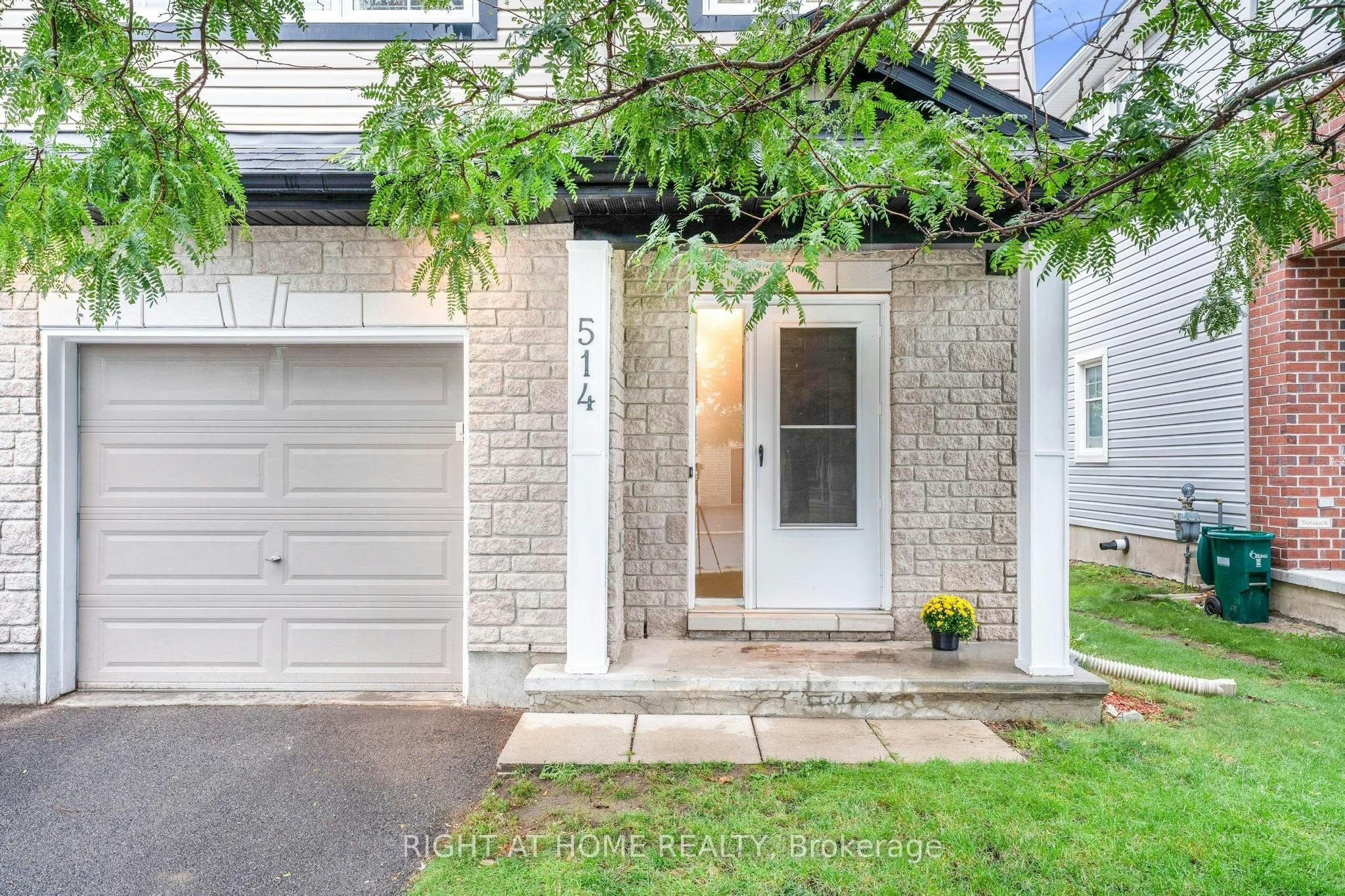 514 Cherokee Way, Ottawa, ON, K2S 0H5 - 2