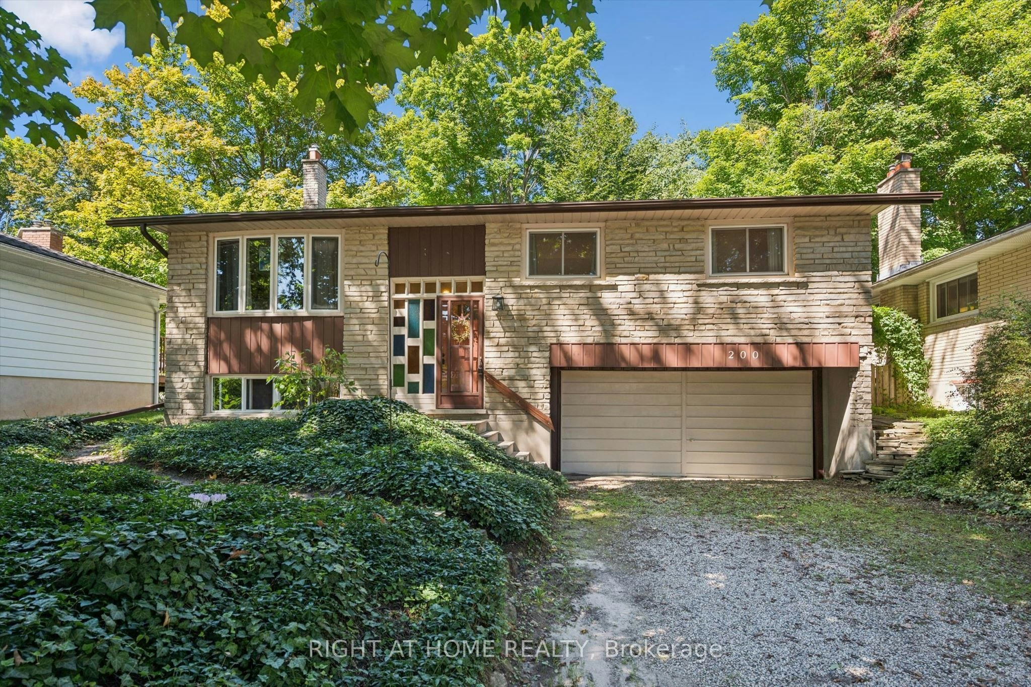 200 Cedarbrae Avenue, Waterloo, ON, N2L 4S5