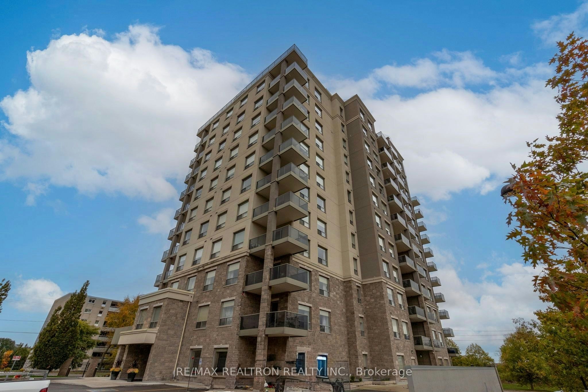 1202-223 Erb Street W, Waterloo, ON, N2L 0B3