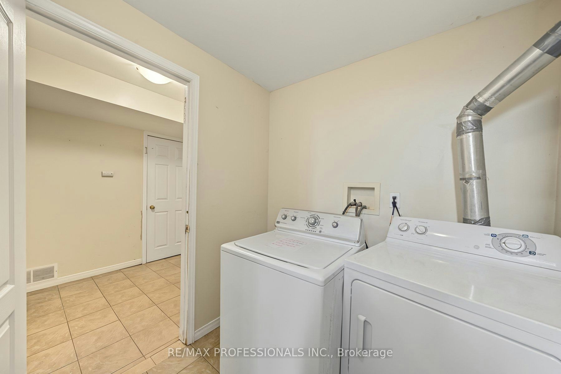 Lower-13 Waite Lane, St. Catharines, ON, L2P 3Y7 - 8
