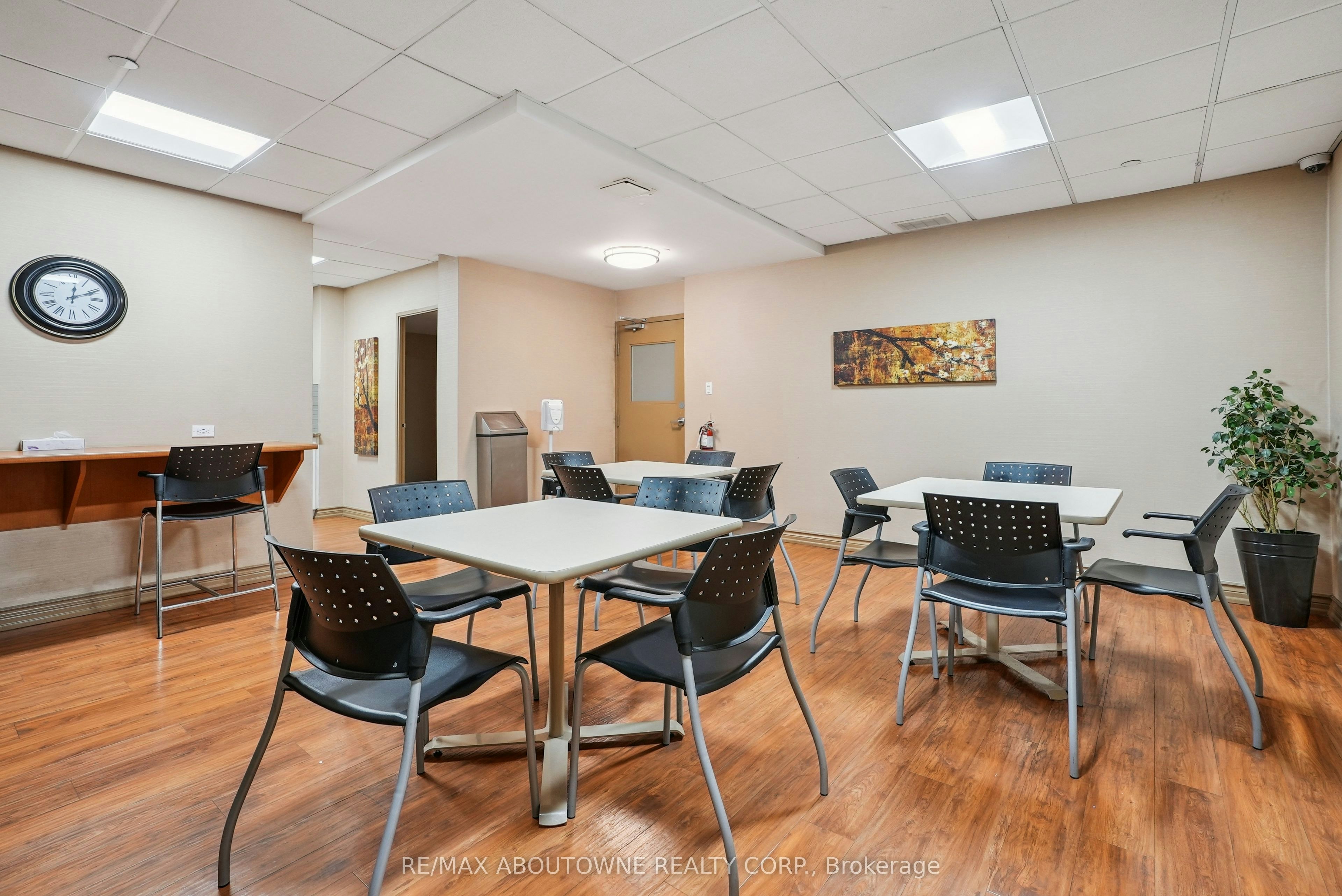902-111 Market Street, Hamilton, ON, L8R 3K2 - 23