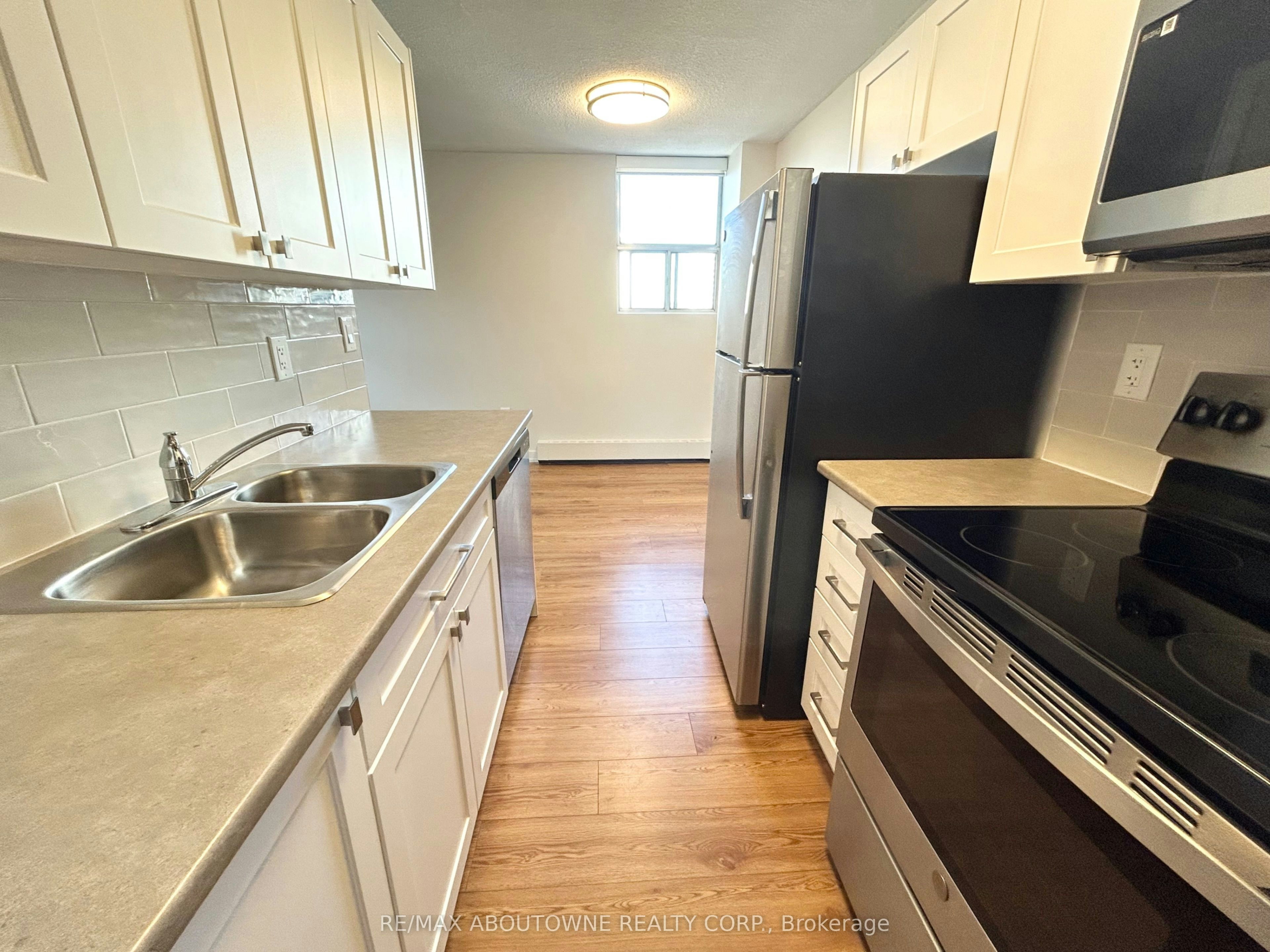 902-111 Market Street, Hamilton, ON, L8R 3K2 - 5